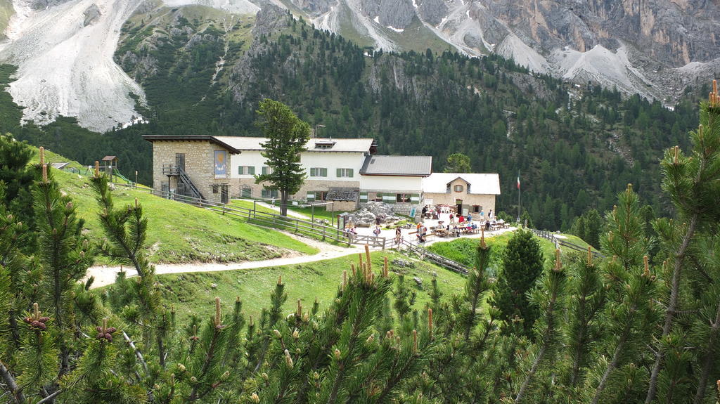 Garni Le Chalet Santa Cristina Val Gardena Eksteriør billede
