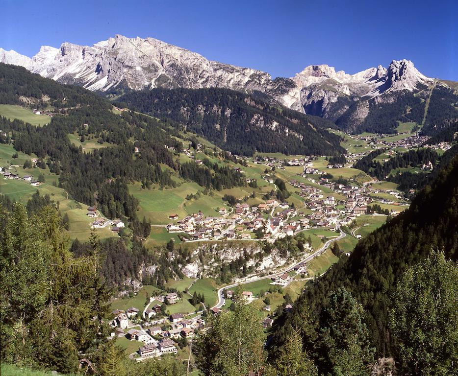 Garni Le Chalet Santa Cristina Val Gardena Eksteriør billede