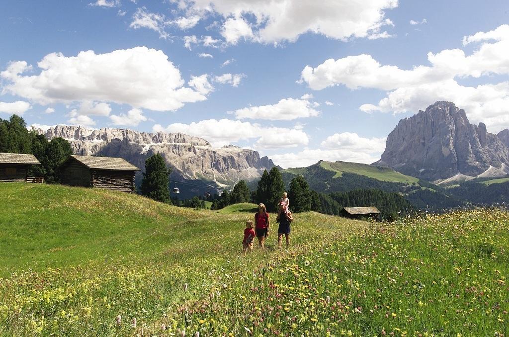 Garni Le Chalet Santa Cristina Val Gardena Eksteriør billede