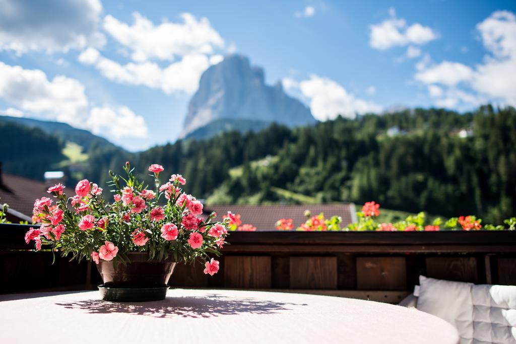 Garni Le Chalet Santa Cristina Val Gardena Eksteriør billede